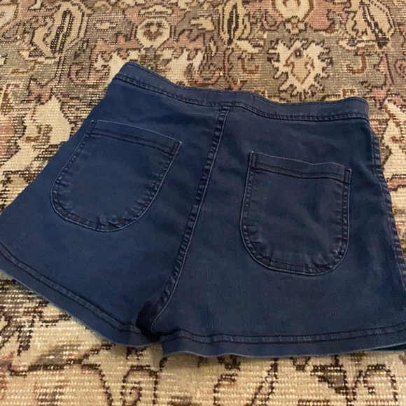 American Apparel Medium Stretchy Denim Shorts - Picture 6 of 8